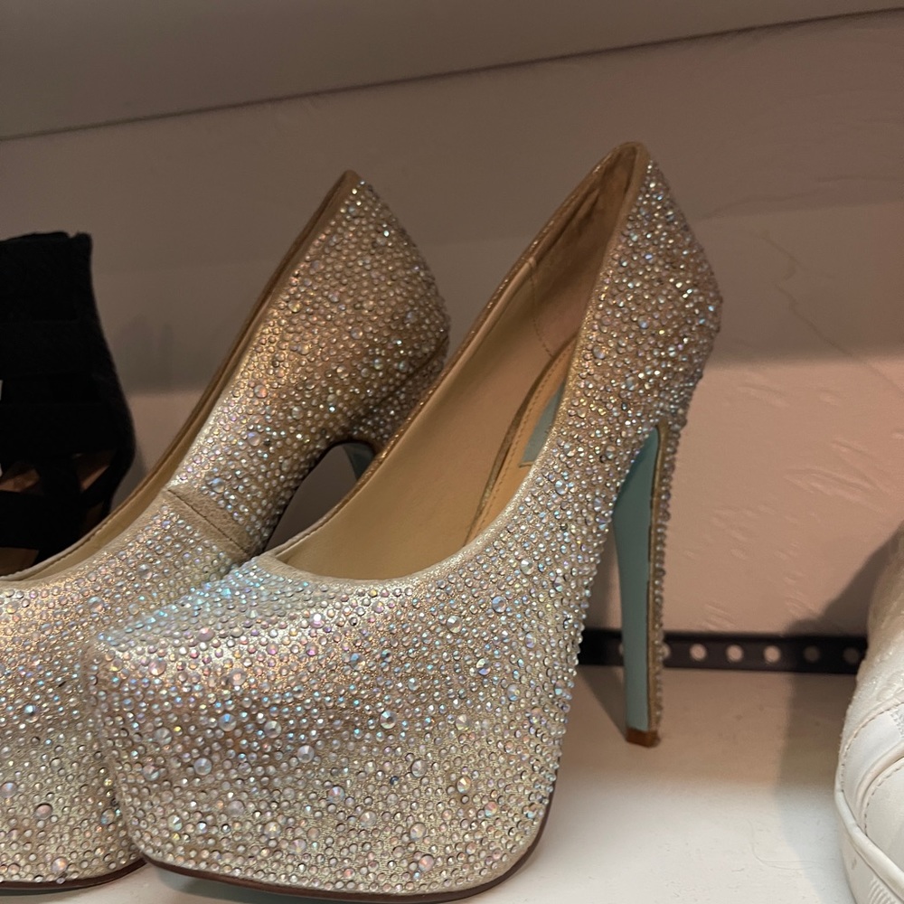 Betsy Johnson platform pumps
